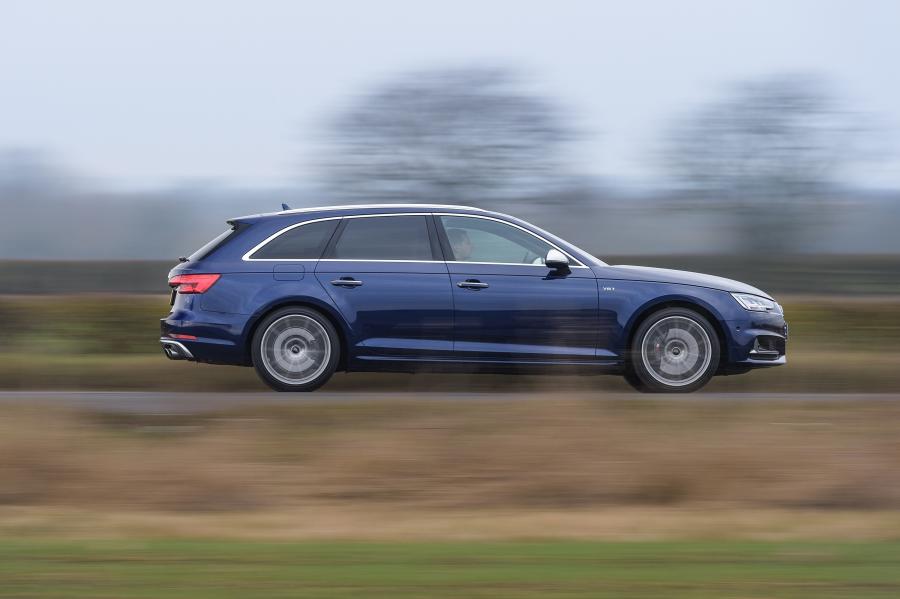  Audi S4 Avant (B9) 2017 года  (UK) (фото 27 из 31)